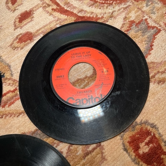 Set of 3 vintage 45 RPM records without sleeve - Picture 3 of 8